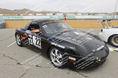 media/Jun-01-2025-CalClub SCCA (Sun) [[eae223c5dd]]/Around pit/